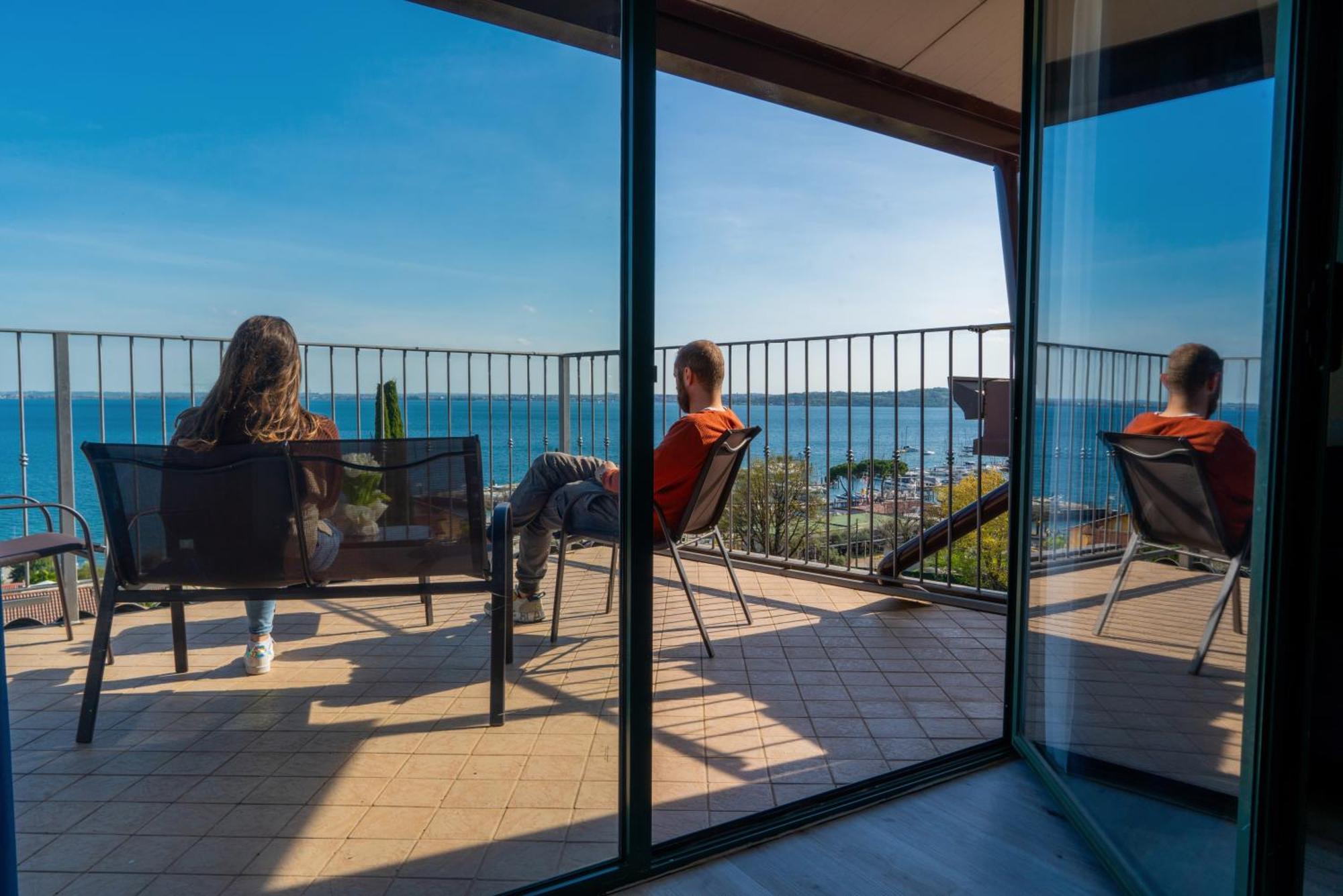 Ahg Riva Del Sole Hotel - Adults Only Moniga del Garda Экстерьер фото