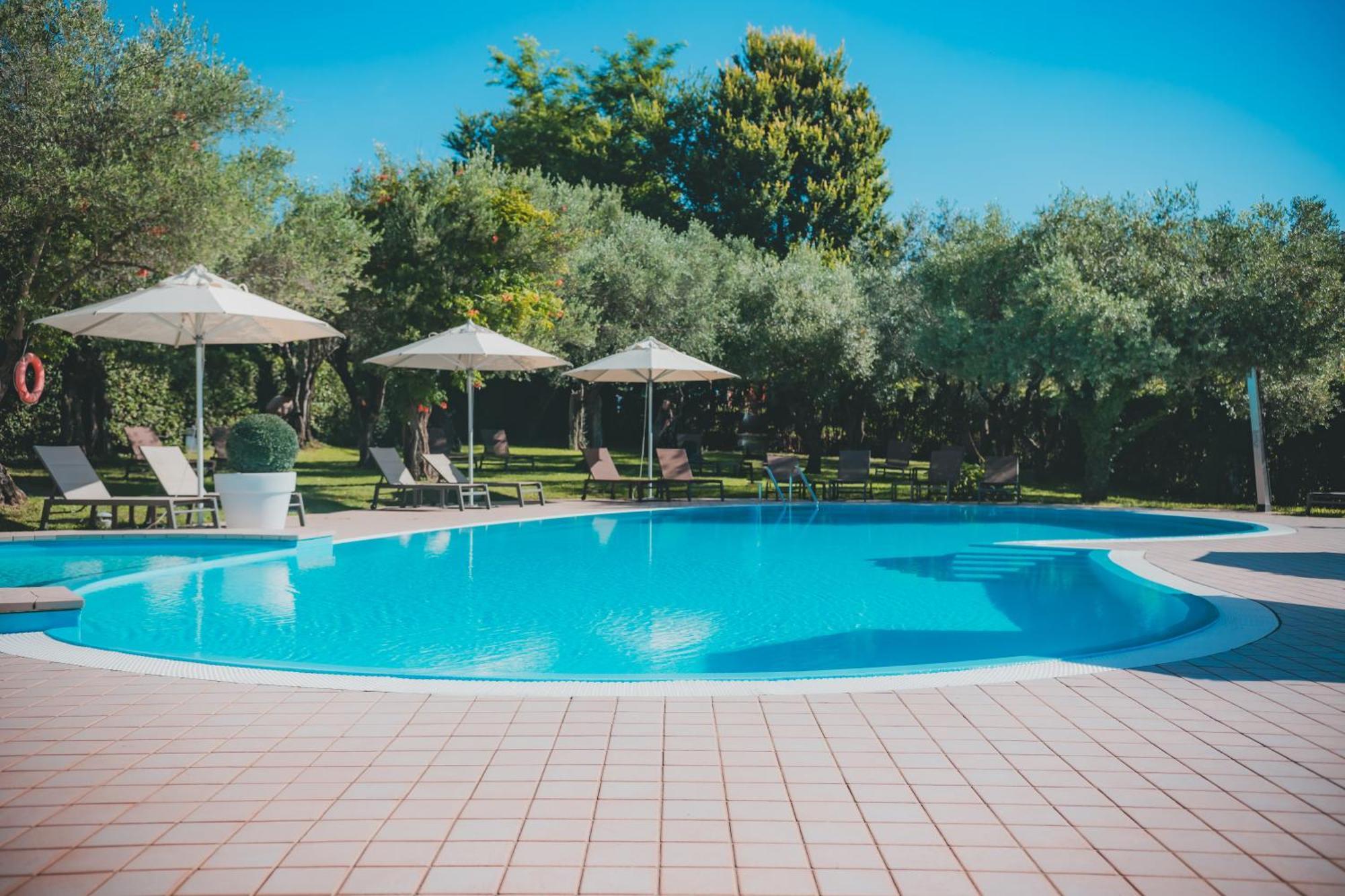 Ahg Riva Del Sole Hotel - Adults Only Moniga del Garda Экстерьер фото