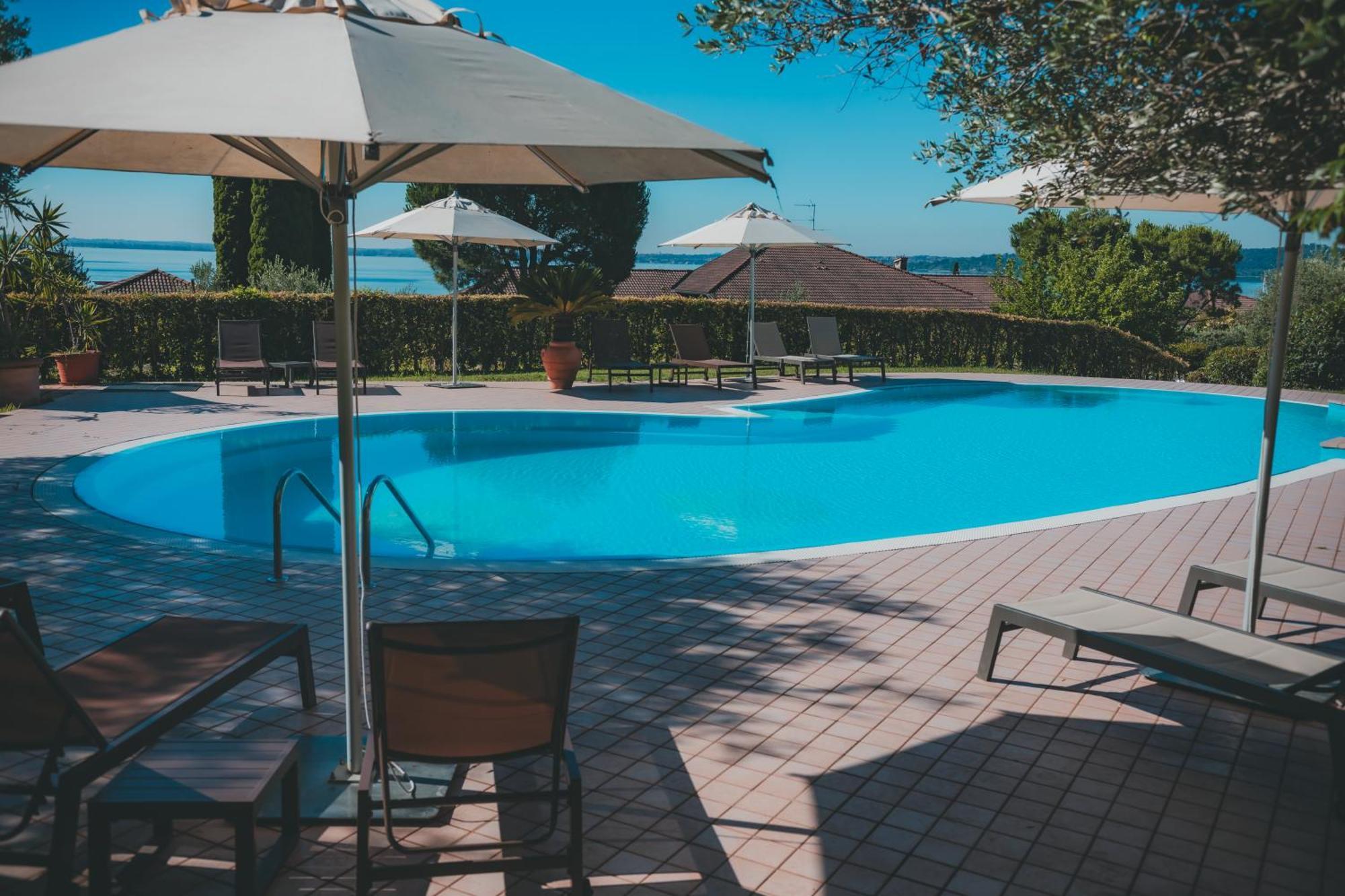 Ahg Riva Del Sole Hotel - Adults Only Moniga del Garda Экстерьер фото